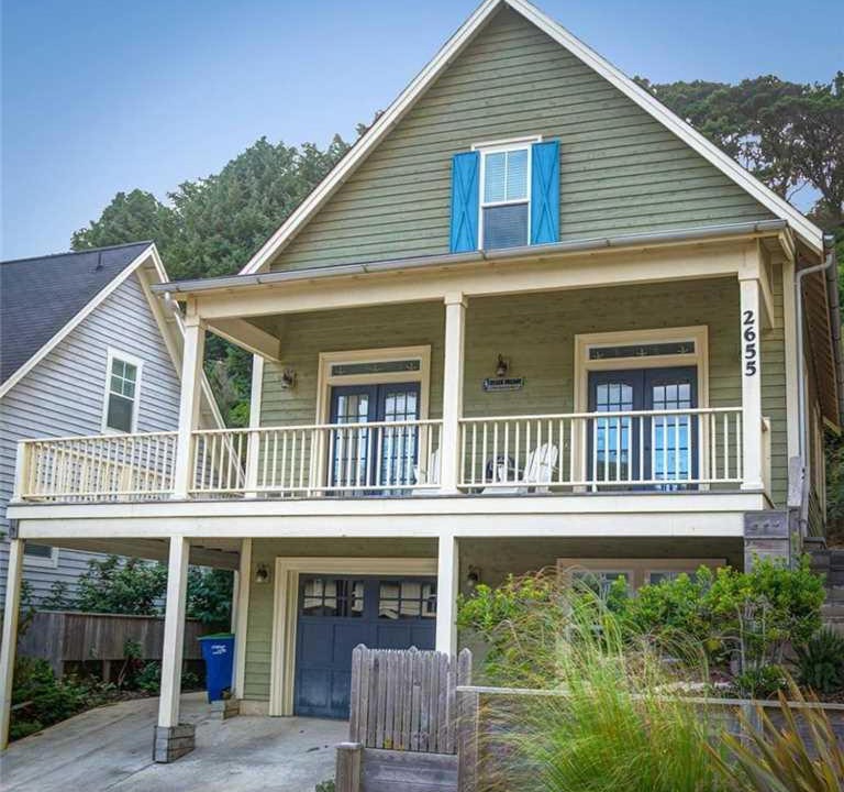 Photo of Buildings in Olivia Beach