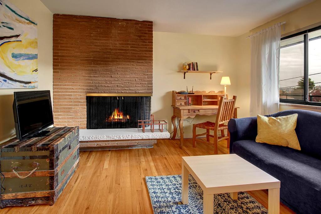 Photo of Livingroom in Fremont