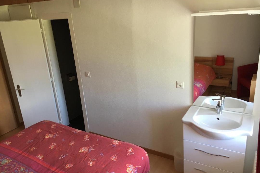 Photo of Bedroom in Liddes