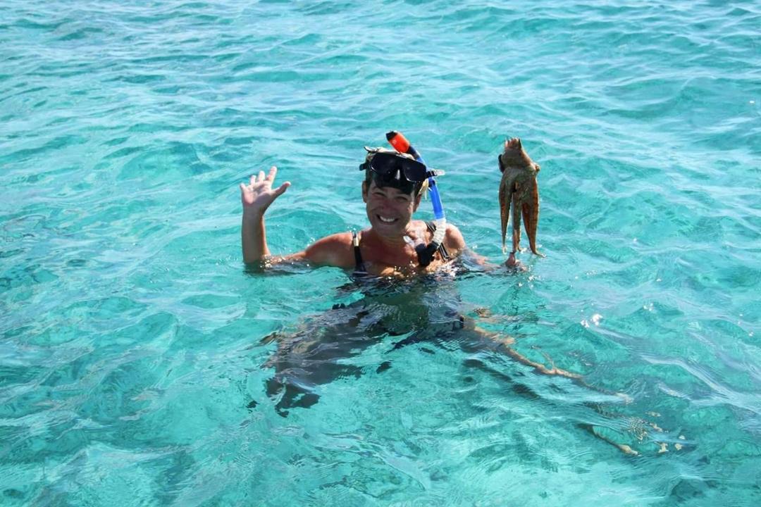 Photo of Human In Picture in Olib