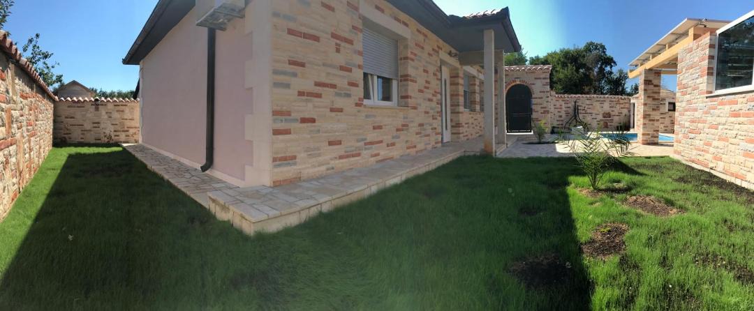 Photo of Buildings in Liznjan