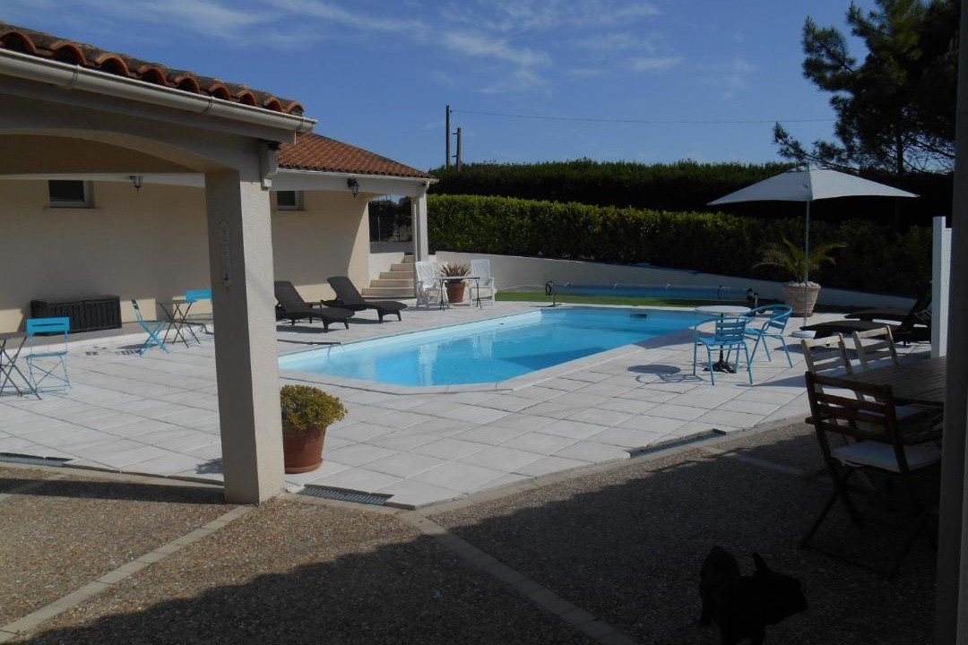 Photo of Others in Cozes