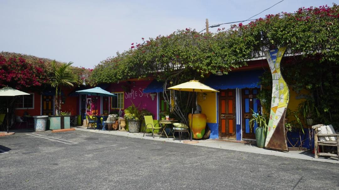 Photo of Others in Del Rey