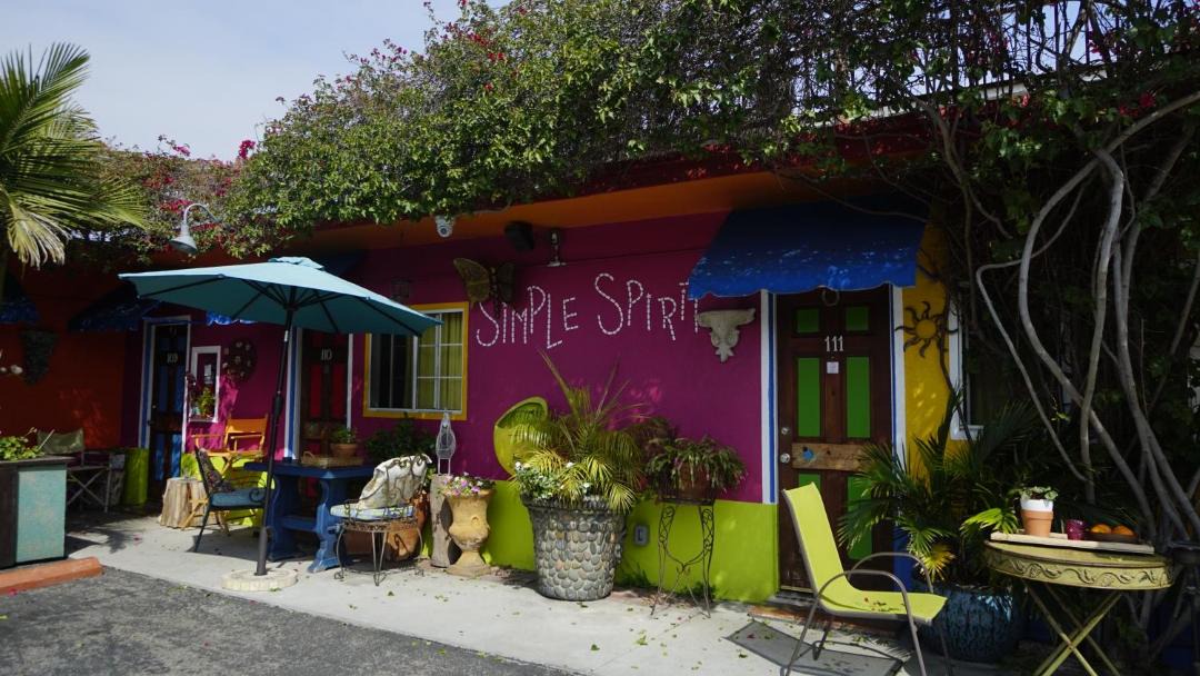 Photo of Others in Del Rey