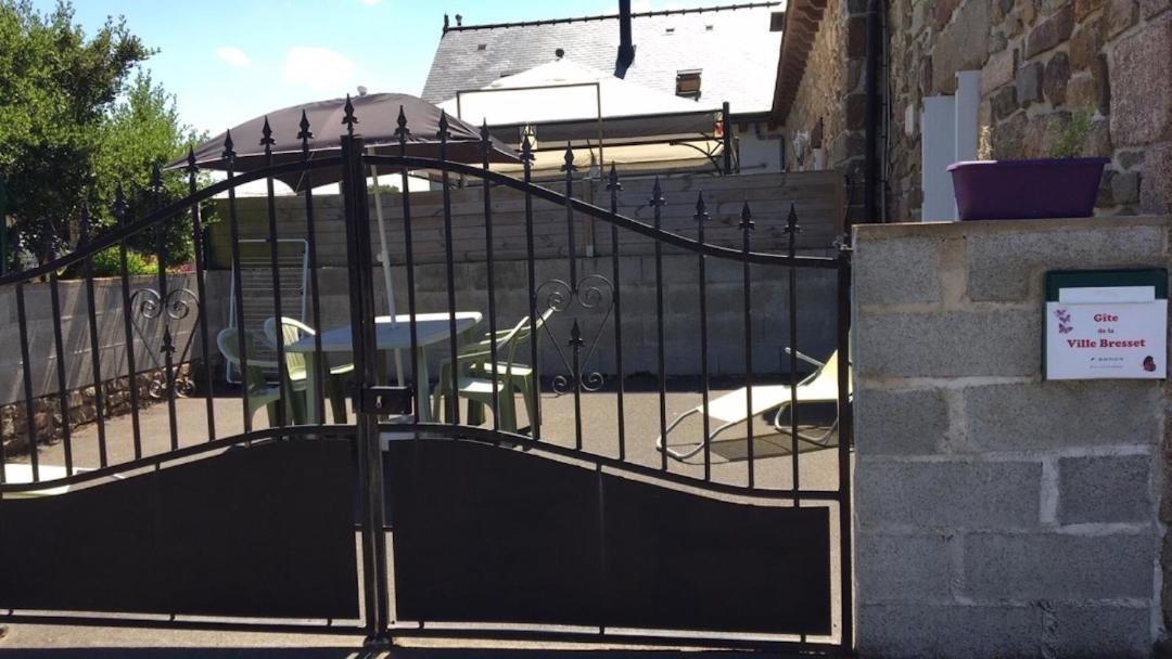 Photo of Buildings in La Meaugon