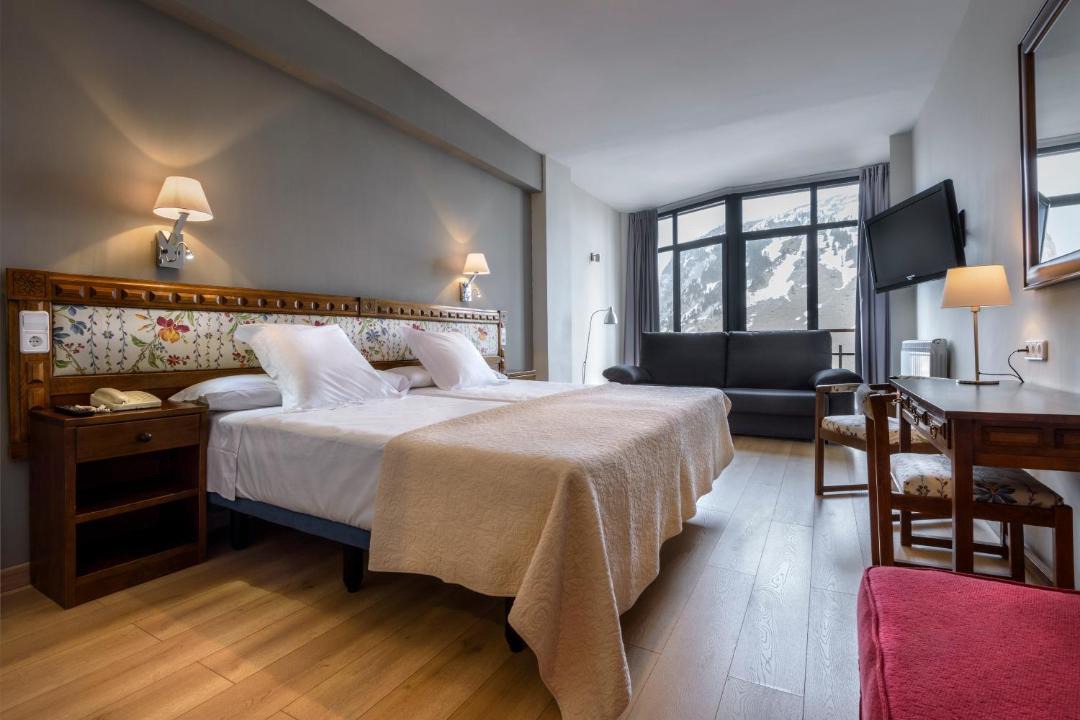 Photo of Bedroom in Candanchu