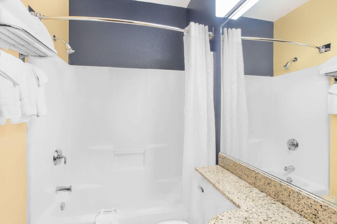 Photo of Bathroom in Chili Center