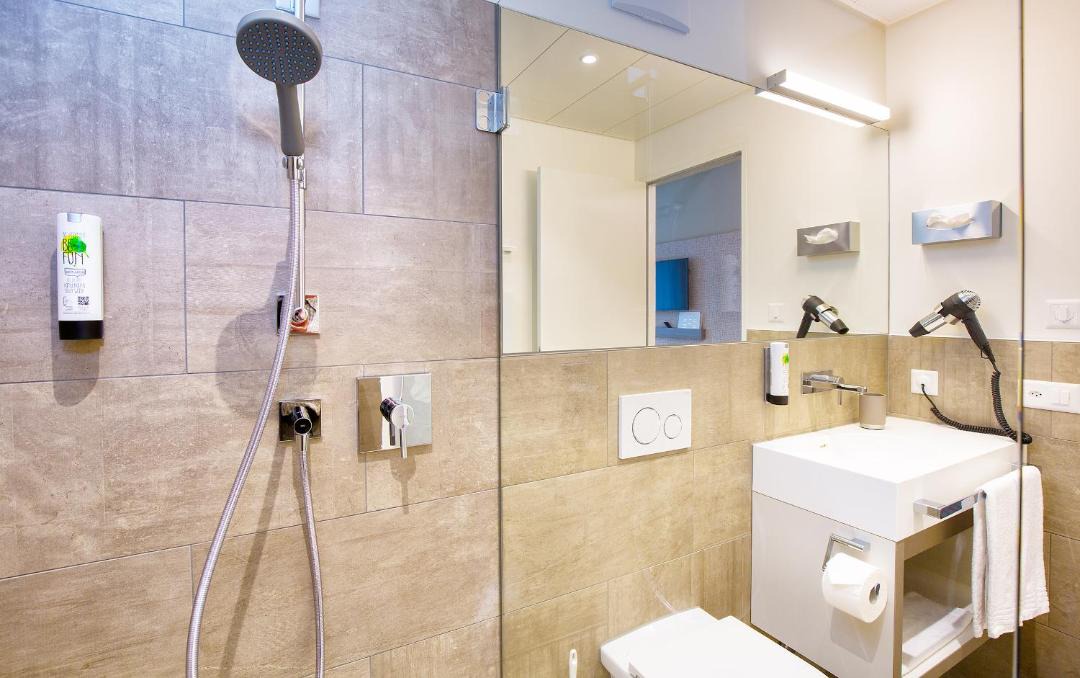 Photo of Bathroom in Igis