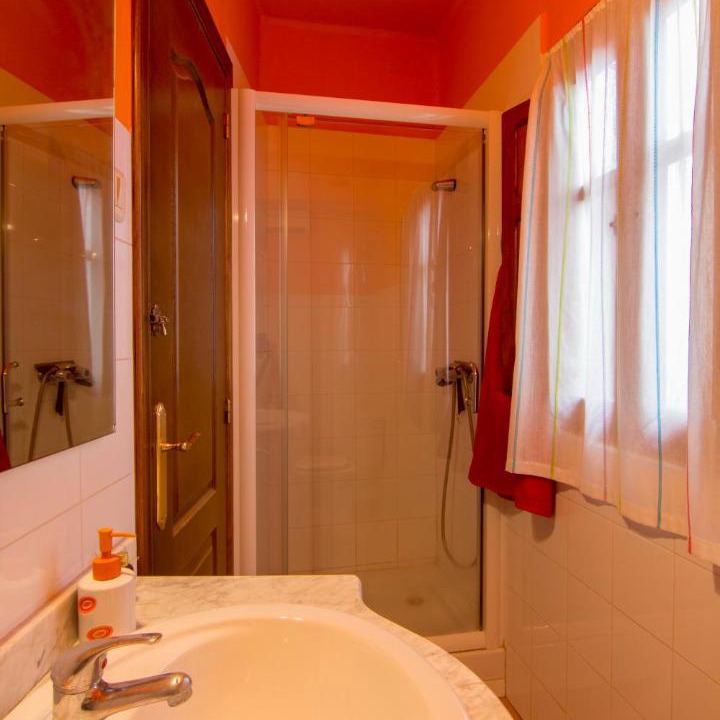 Photo of Bathroom in Rubielos de Mora