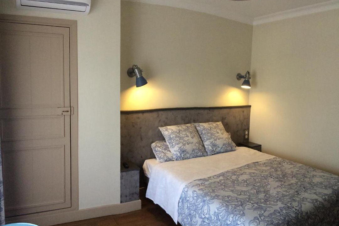 Photo of Others in Villeneuve-la-Lionne