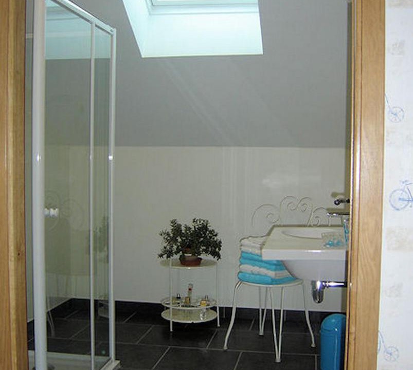 Photo of Bathroom in Saint-Nicolas-les-Citeaux