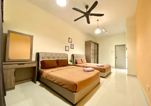 Puchong Setiawalk Penthouse with 14 Pax Big Group