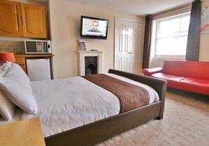 Central Hotel Cheltenham by Roomsbooked