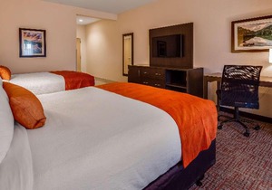 B/W Plus Elizabethtown Inn & Suites