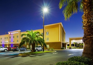 Best Western Plus Brunswick Inn & Suites