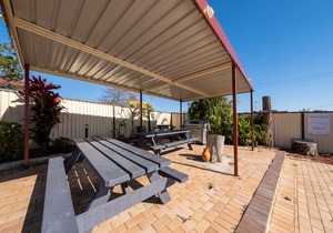 Jetty Motel the Entrance