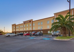 Best Western Plus Brunswick Inn & Suites