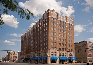 Hampton Inn Indianapolis Downtown Across from Circle Centre
