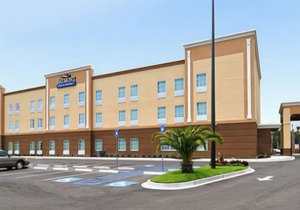 Best Western Plus Brunswick Inn & Suites