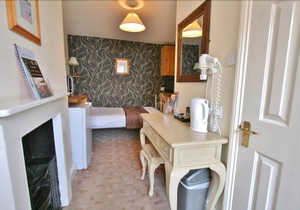 Central Hotel Cheltenham by Roomsbooked