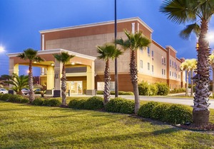 Best Western Plus Brunswick Inn & Suites