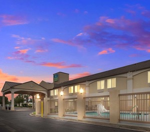 Surestay Hotel 