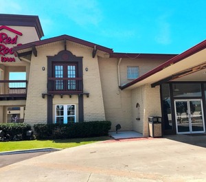 Oyo Hotel Tulsa Sheridan Airport 