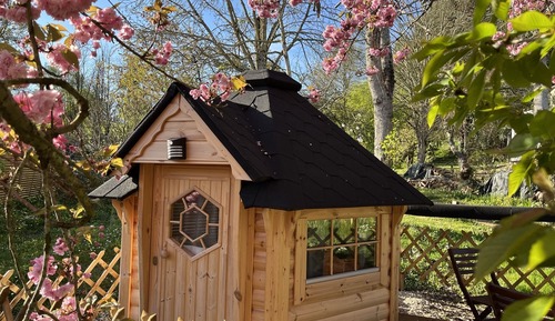 Traditional Cabin