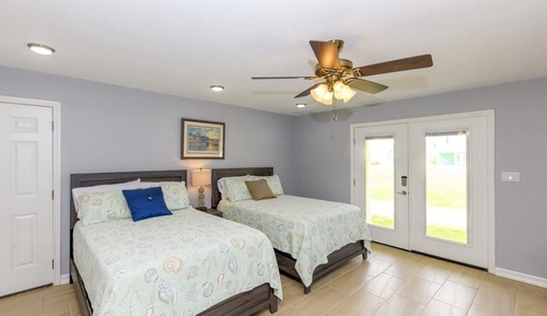 Condo, 2 Double Beds, Patio (Yellow Warbler A - No Pets)