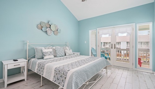 Condo (2 Bedrooms)
