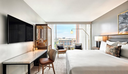 Premier Room, 1 King Bed
