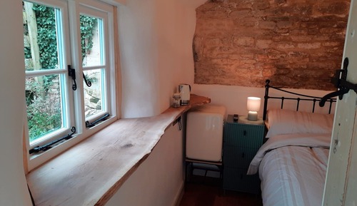 Basic Double Room, 1 Double Bed, Ensuite, Garden View