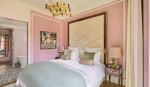 Hudson View Corner Suite