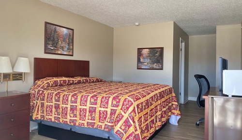 Economy Room