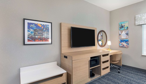 Room, 1 King Bed, Refrigerator & Microwave