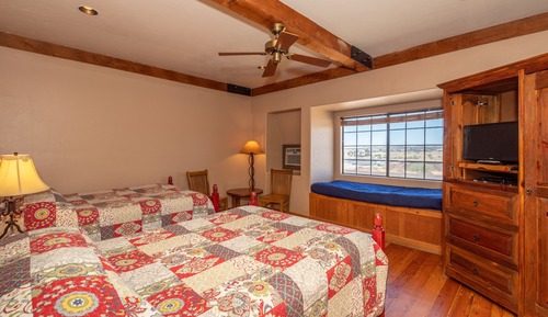 Double Bed Room w/Day Bed - Upstairs
