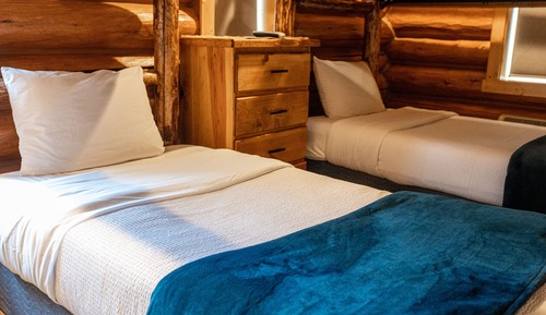 Luxury Cabin, 2 Bedrooms, Kitchen, Garden View