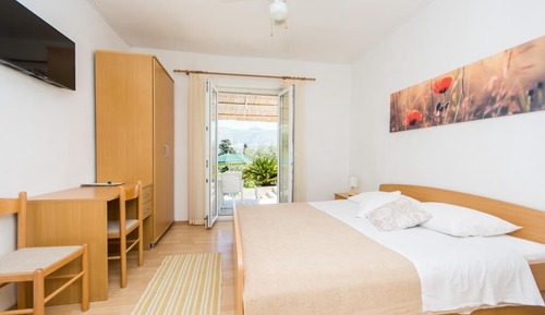 Studio (Deluxe Studio Apartment with Terrace )