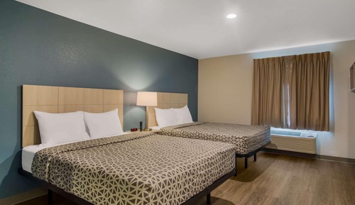 Queen Suite Two Queen Beds