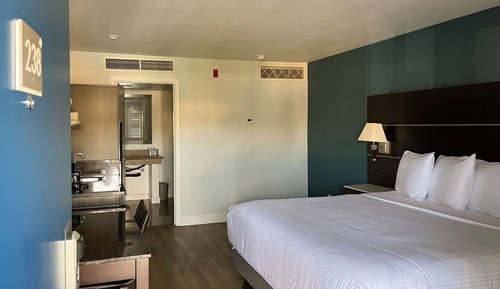 Standard Room, 2 Queen Beds, Non Smoking