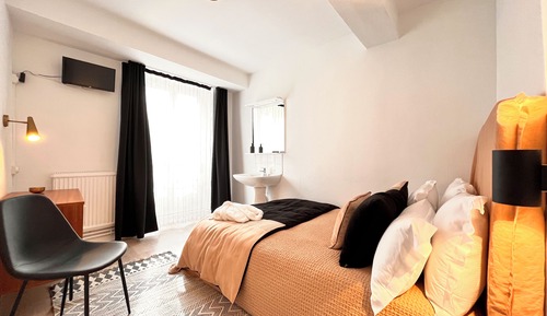 Economy Double Room (sanitaires partagés sur le palier)