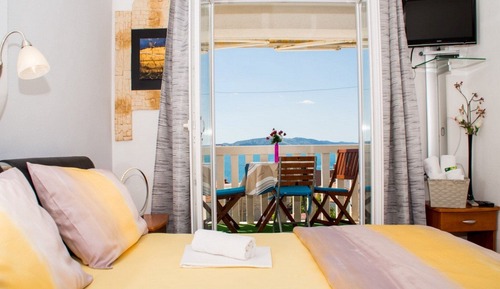 Apartment (Luxury One Bedroom Apartment with Bal)