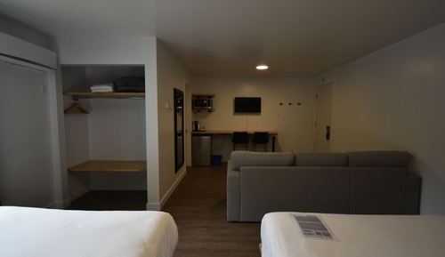 Family Room, Multiple Beds