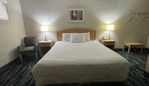 Standard Room, 1 King Bed