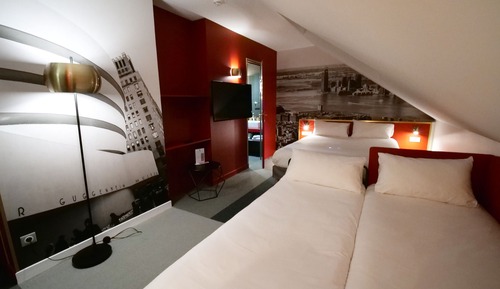 Family Room, Multiple Beds