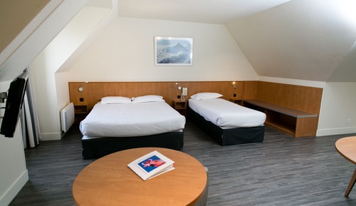 Superior Quadruple Room, Bathtub