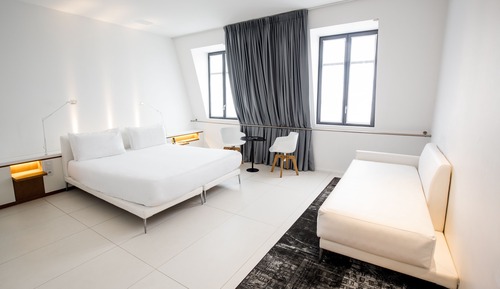 Prestige Room