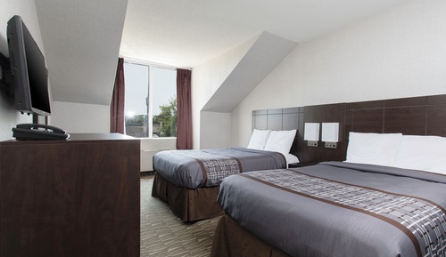 Standard Room, 2 Double Beds (Non-wheelchair Accessible)