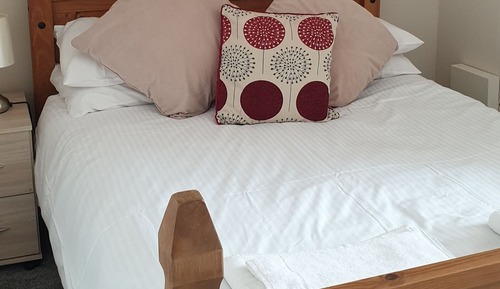 Double Room, Ensuite (Small )