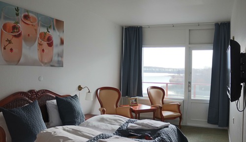 Standard Double Room, 2 Twin Beds, Lake View